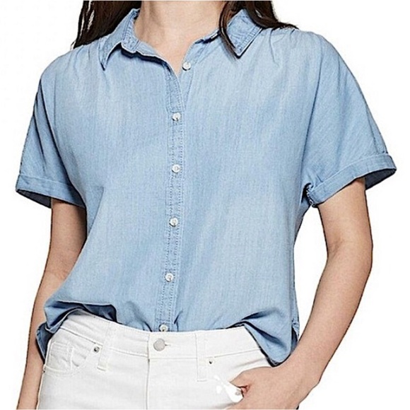 Universal Thread Chambray Denim Blue Short-Sleeve Button Down Shirt size Small - Picture 1 of 10